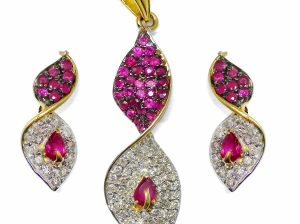 Diamond Pendant Set in India