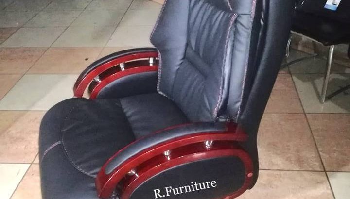 Imported Executive Chair Model No.R-185