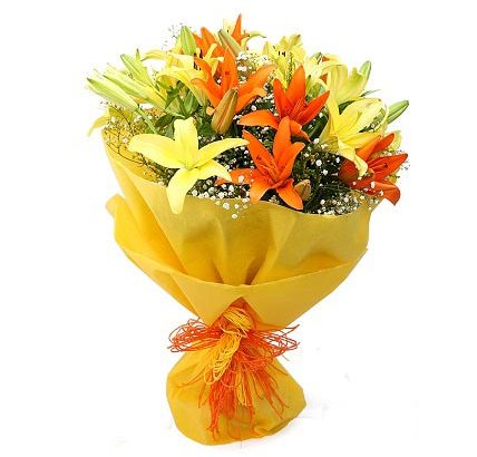Anniversary Flower Delivery In India From Withlovenregards