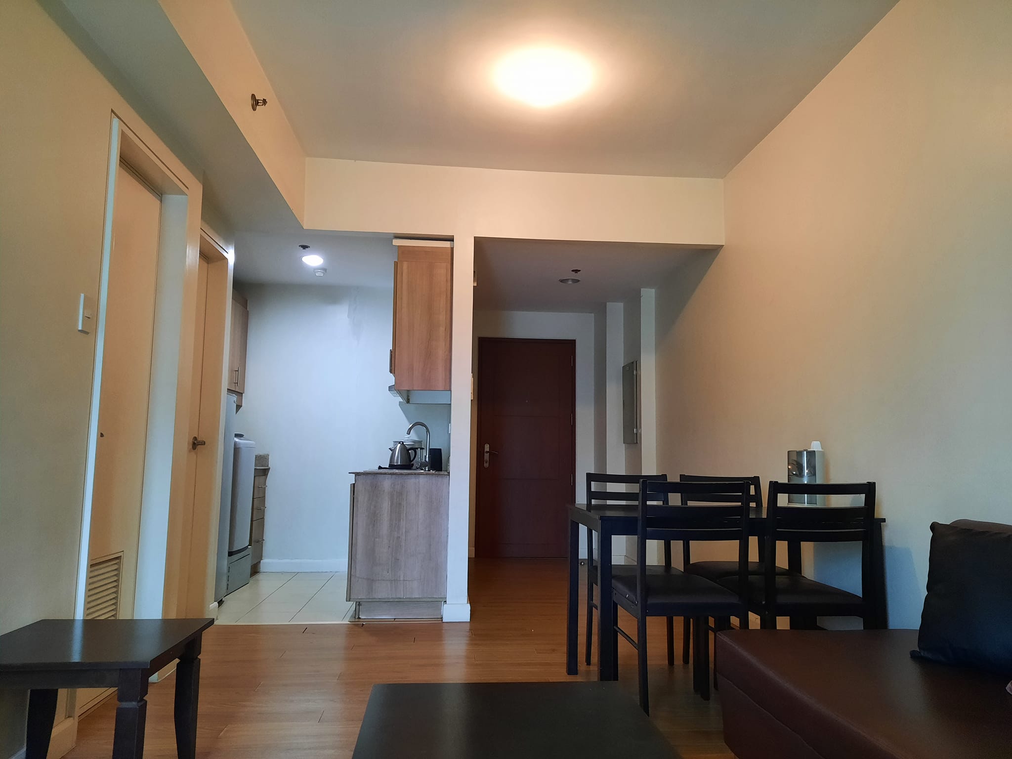 2BR corner unit with balcony Grand Midori Makati (PHP 45K fully furnished)