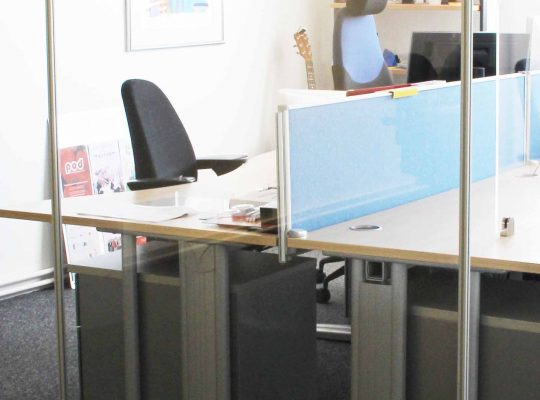 Floor Standing Partitions Screens and Protective Screens for Taxis