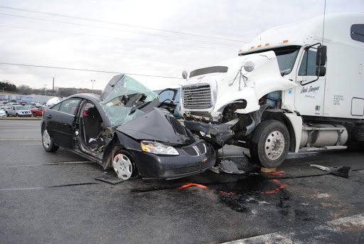 Truck Wreck and Accident Lawyer in Atlanta, GA