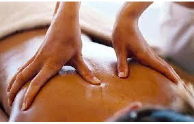 Deep tissue full body massage in dubai