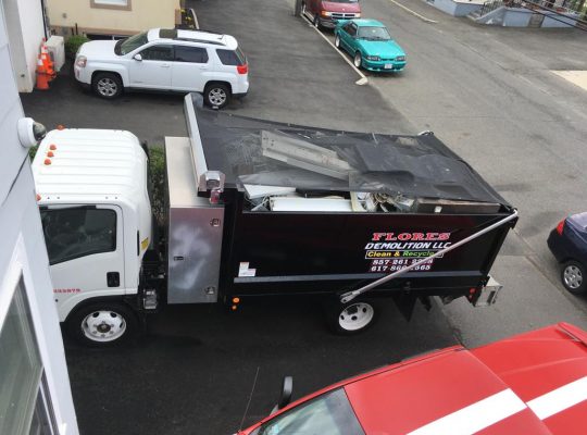 Flores Demolition LLC