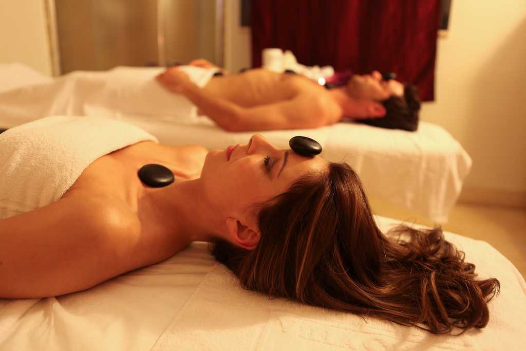 FULL SERVICES BODY TO BODY MASSAGE IN AUNDH PUNE 9309796581