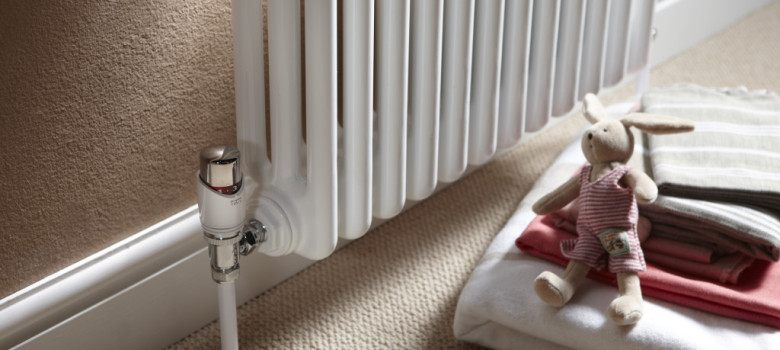 Choose from our wide range of manual or thermostatic radiator valves online for your home!