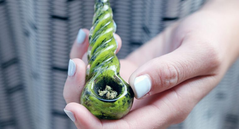 WHAT YOU NEED TO KNOW ABOUT HIPSTER GLASS WATER PIPE?