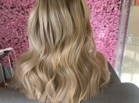 Hair Extensions Bristol by Ells Hair Extensions – Transform Your Look Today